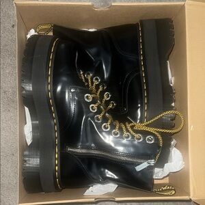Dr. Martens Jadon Max  Combat Boots